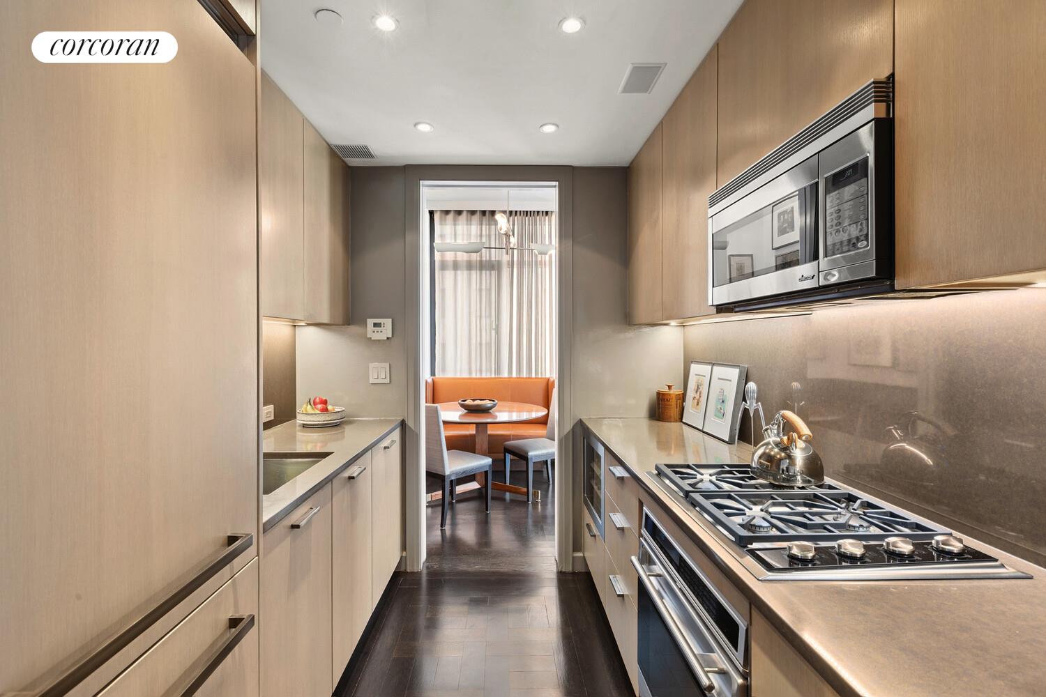 #4 photo, 170 E END Avenue, マンハッタン Yorkville , NY 10128