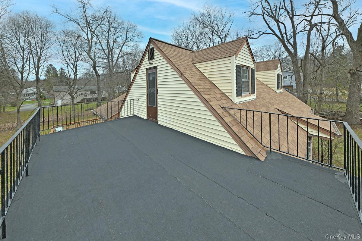 #19 photo, 160 E Willow Tree Road, 紐約州 Spring Valley , NY 10977