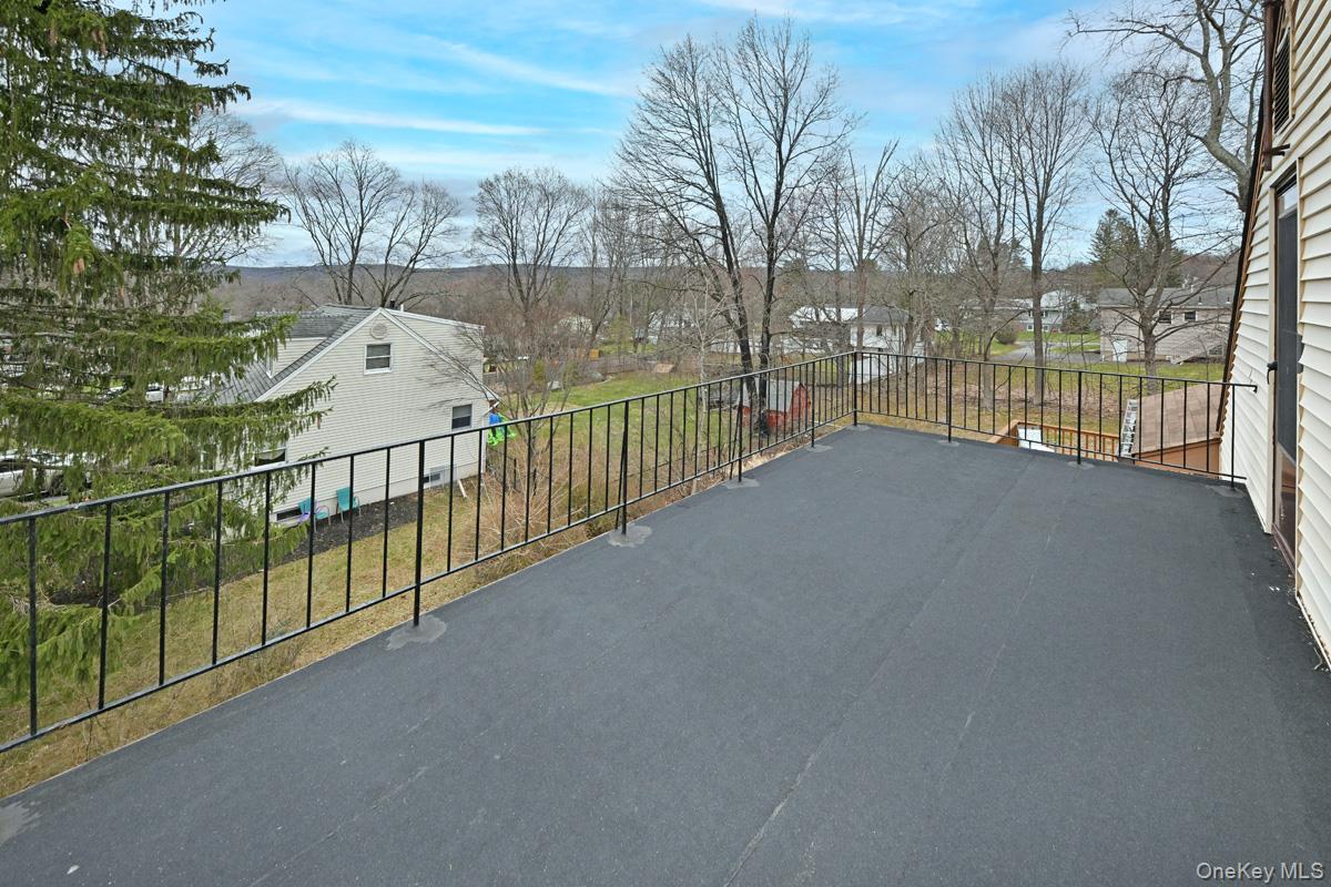 #20 photo, 160 E Willow Tree Road, 紐約州 Spring Valley , NY 10977