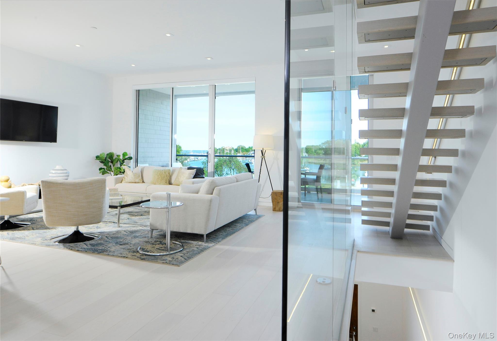 #7 photo, 105 Delancey Avenue, Mamaroneck , NY 10543