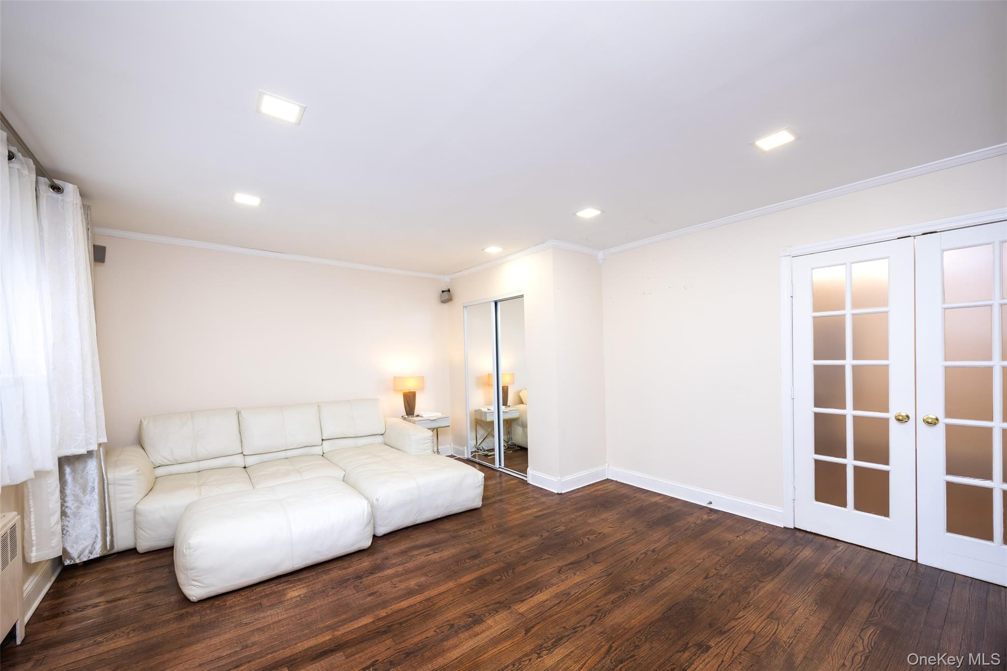 #4 photo, 13835 Jewel Avenue, クイーンズ区 Kew Garden Hills , NY 11367