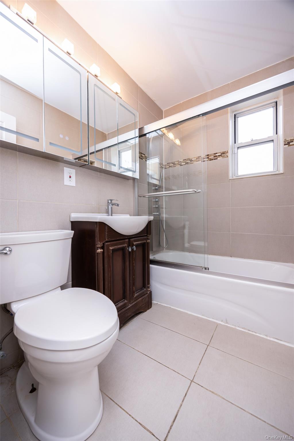 #6 photo, 13835 Jewel Avenue, クイーンズ区 Kew Garden Hills , NY 11367