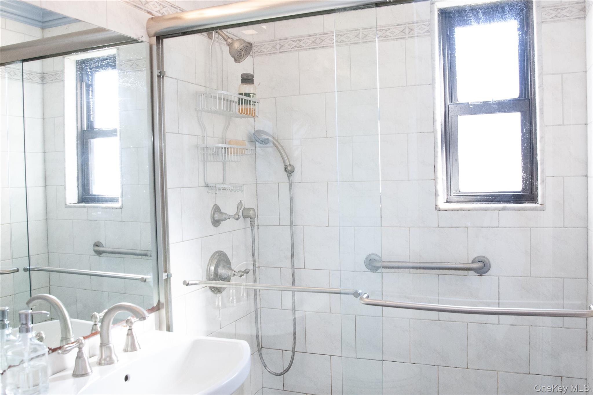 #15 photo, 199-18 16th Avenue, クイーンズ区 Whitestone , NY 11357