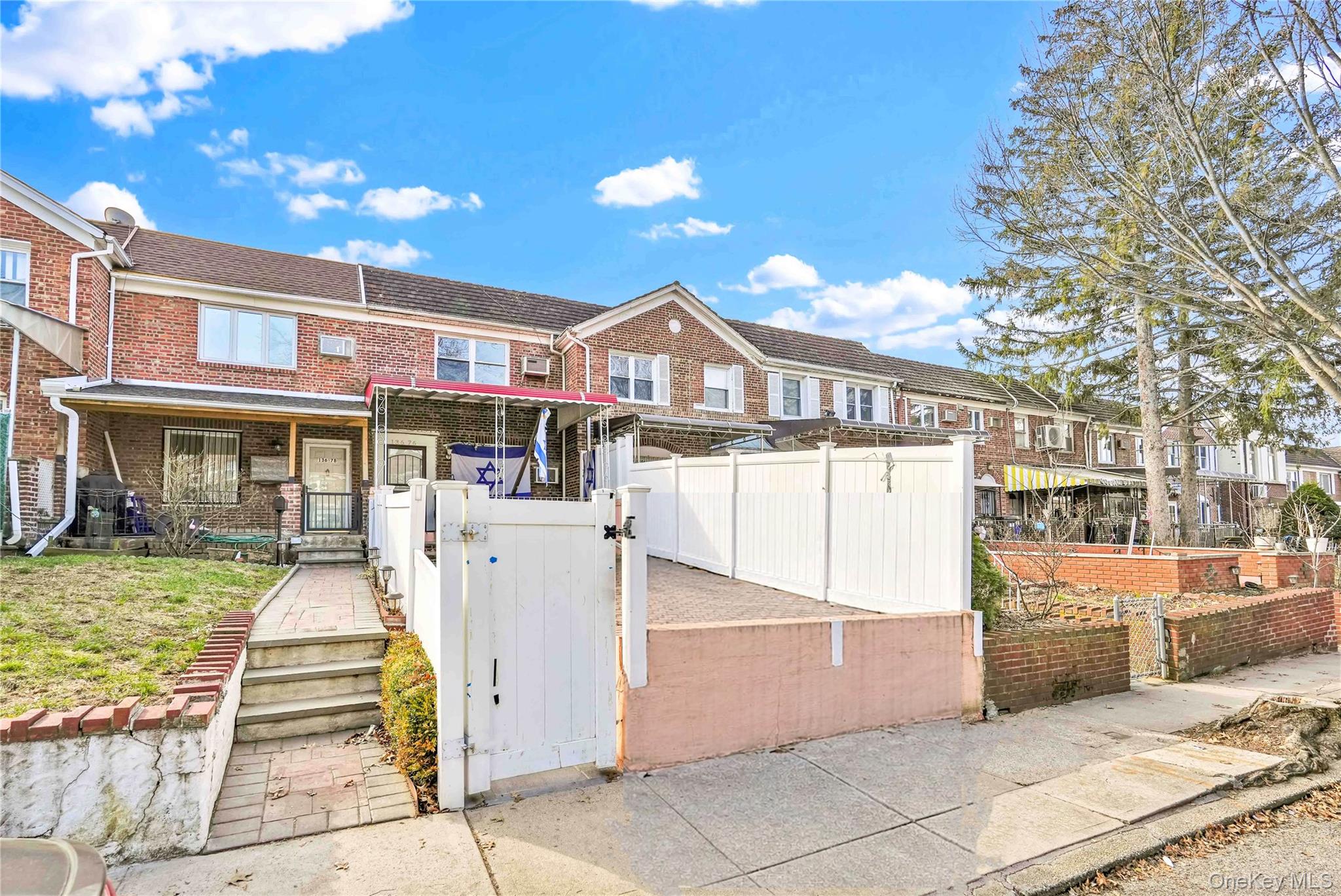 #2 photo, 136-76 71st Road, クイーンズ区 Kew Garden Hills , NY 11367