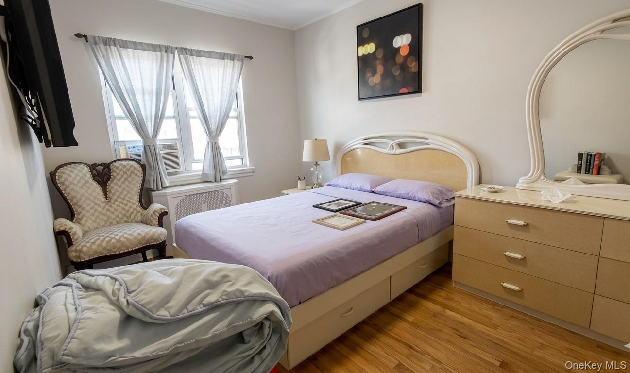 #7 photo, 31-21 76th Street, クイーンズ区 East Elmhurst , NY 11370