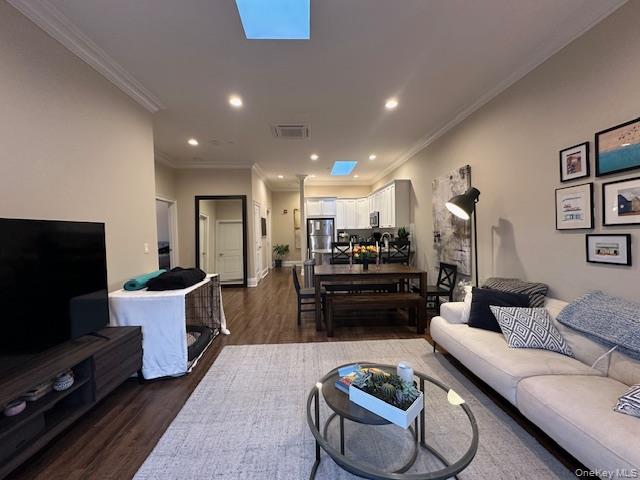 #4 photo, 50-2K Stewart Avenue, サフォーク郡 Huntington , NY 11743