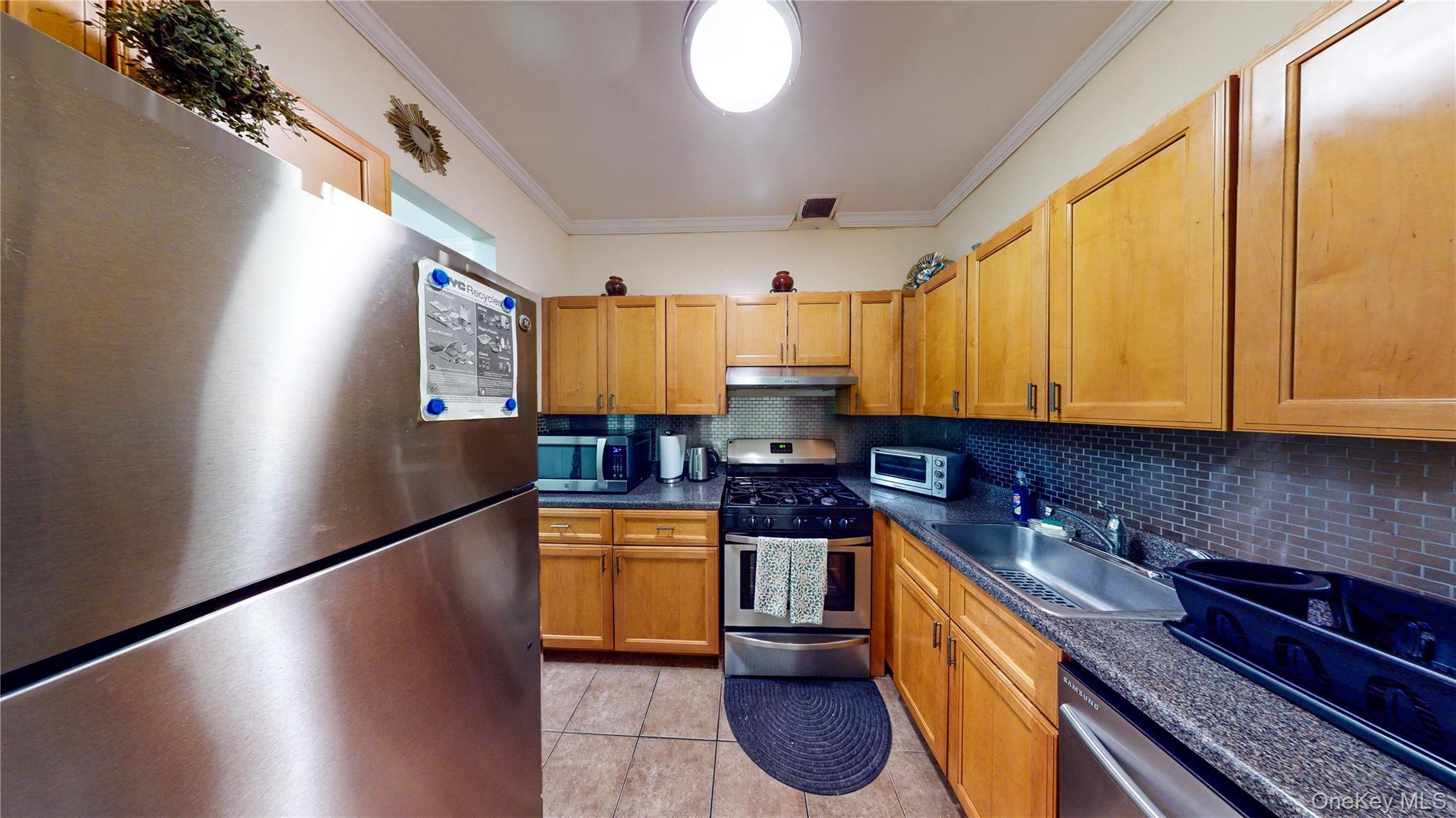 #16 photo, 12702 172nd Street, クイーンズ区 Jamaica , NY 11434