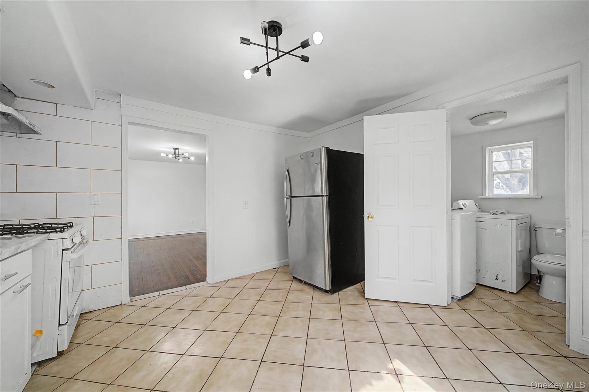 #9 photo, 241 N Main Street, 紐約州 Monroe , NY 10950