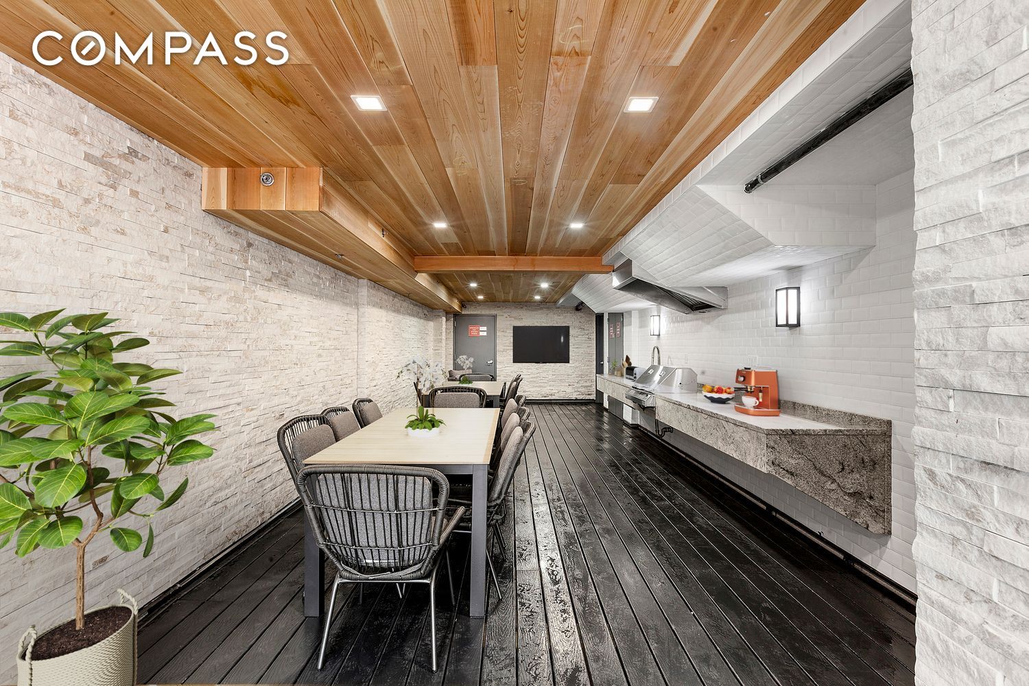 #10 photo, 101 E 2nd Street, マンハッタン East Village , NY 10009