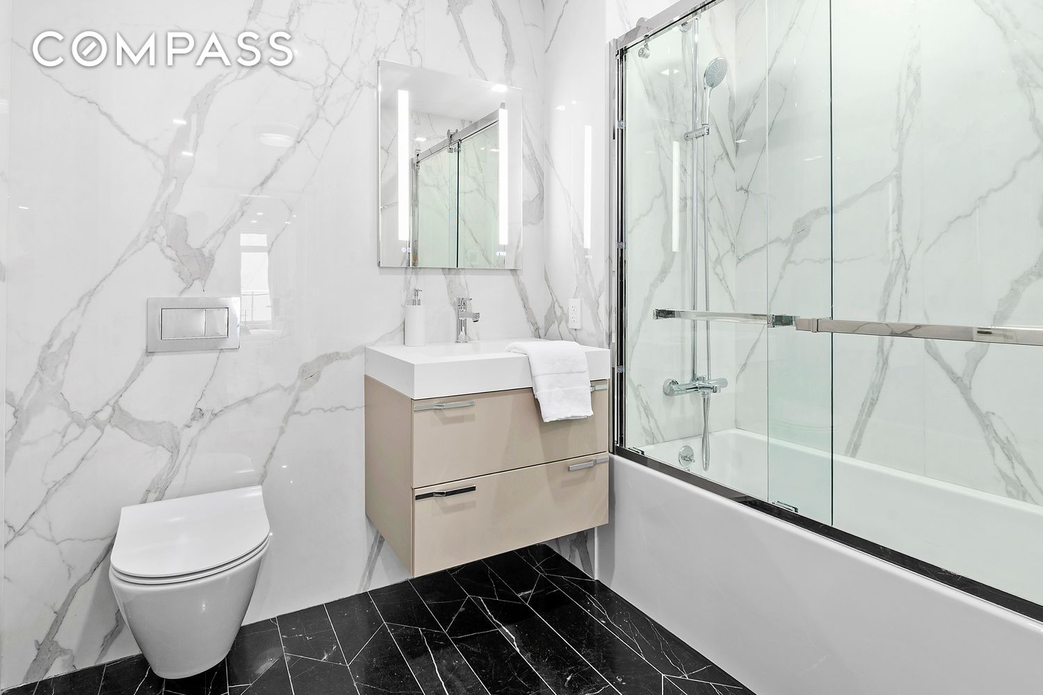 #7 photo, 101 E 2nd Street, マンハッタン East Village , NY 10009