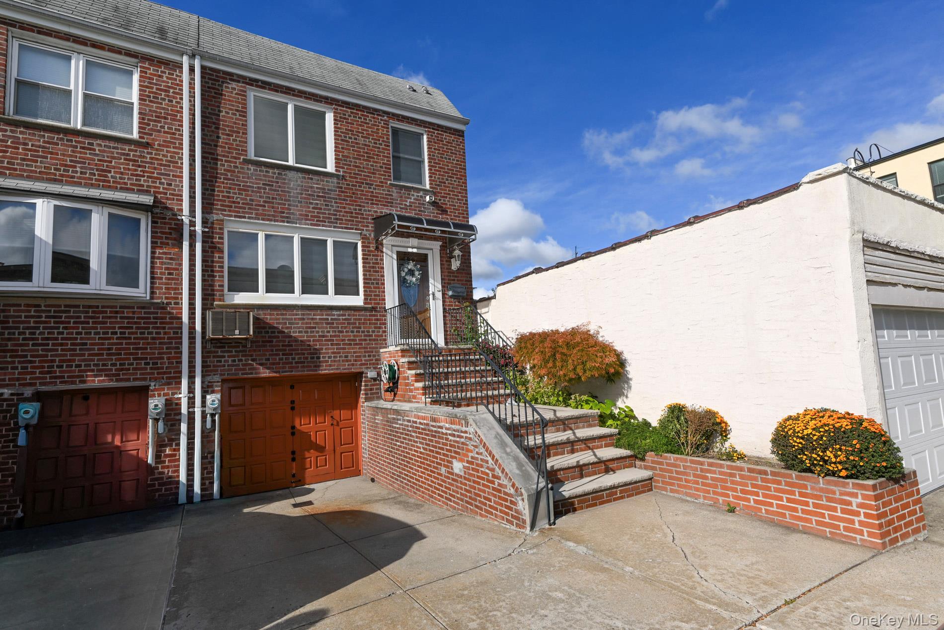 #2 photo, 7112 71st Place, クイーンズ区 Glendale , NY 11385