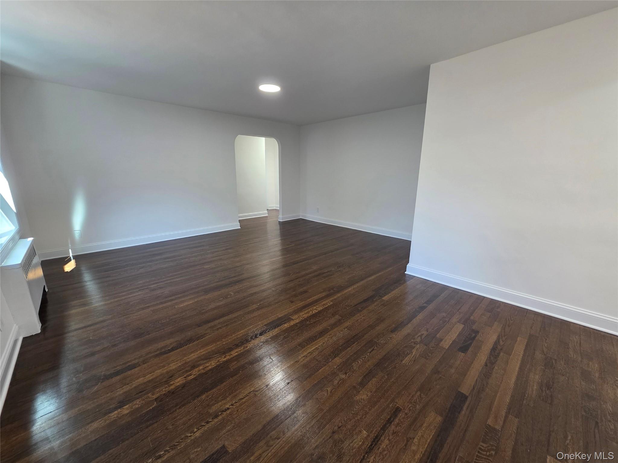 #1 photo, 22-10 80th Street, クイーンズ区 East Elmhurst , NY 11370