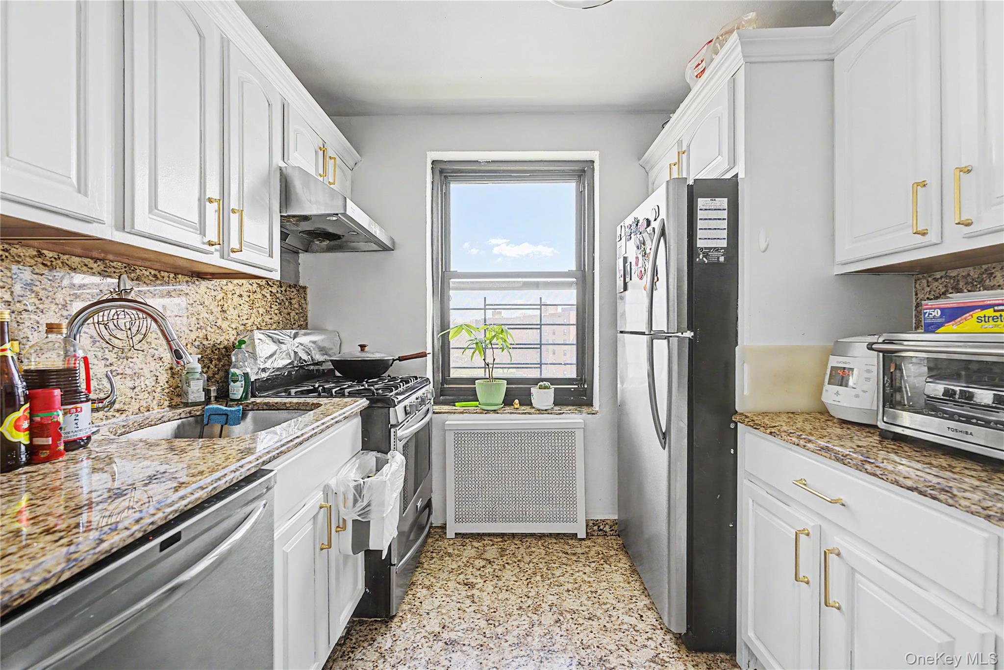 #5 photo, 7345 210th Street, クイーンズ区 Oakland Gardens , NY 11364