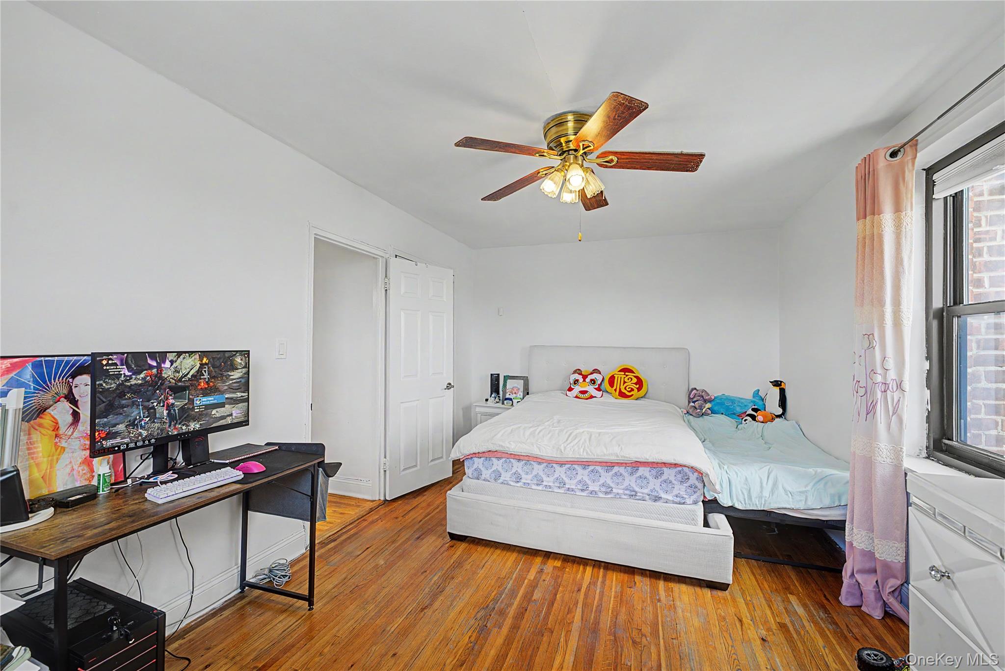 #7 photo, 7345 210th Street, クイーンズ区 Oakland Gardens , NY 11364