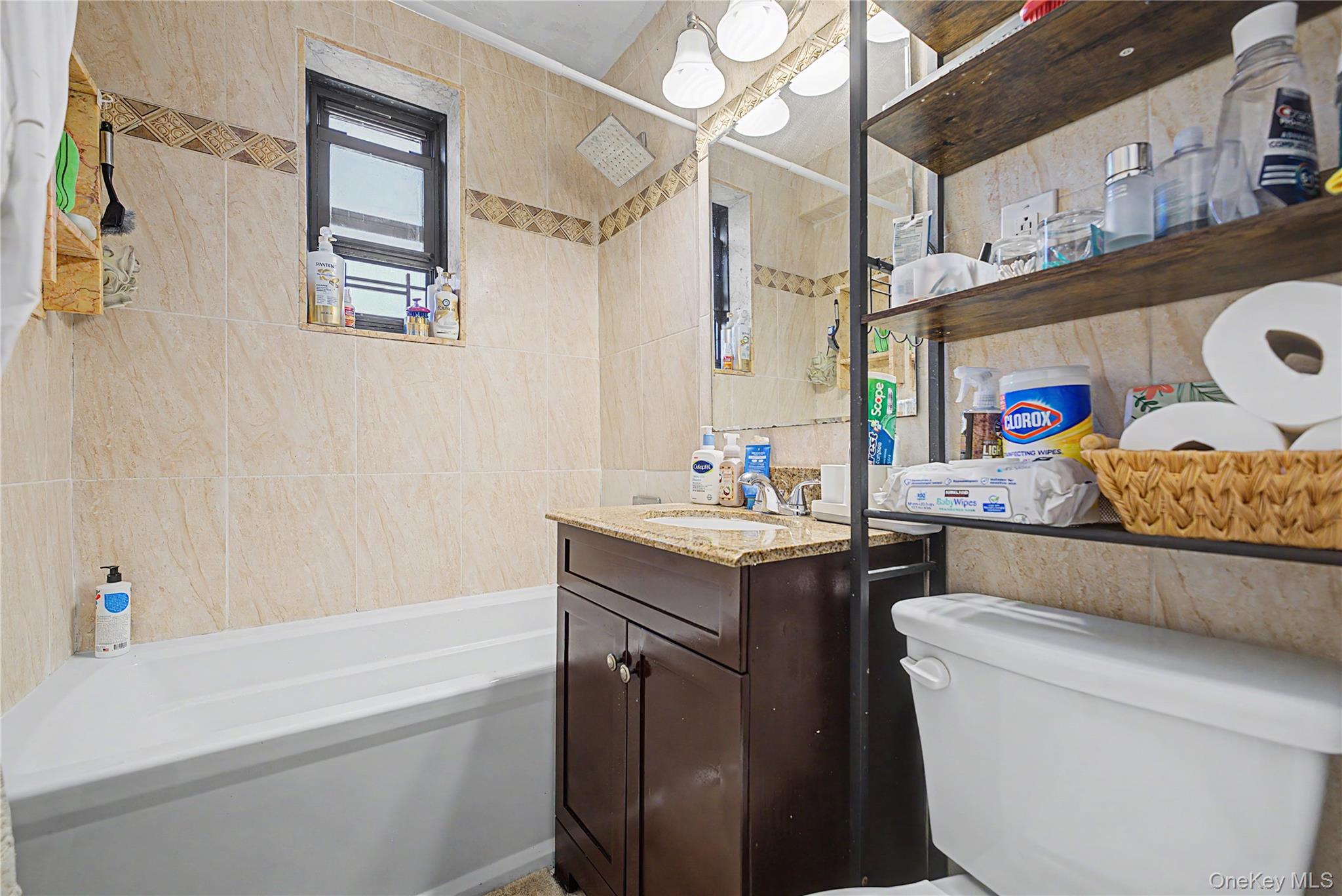 #9 photo, 7345 210th Street, クイーンズ区 Oakland Gardens , NY 11364