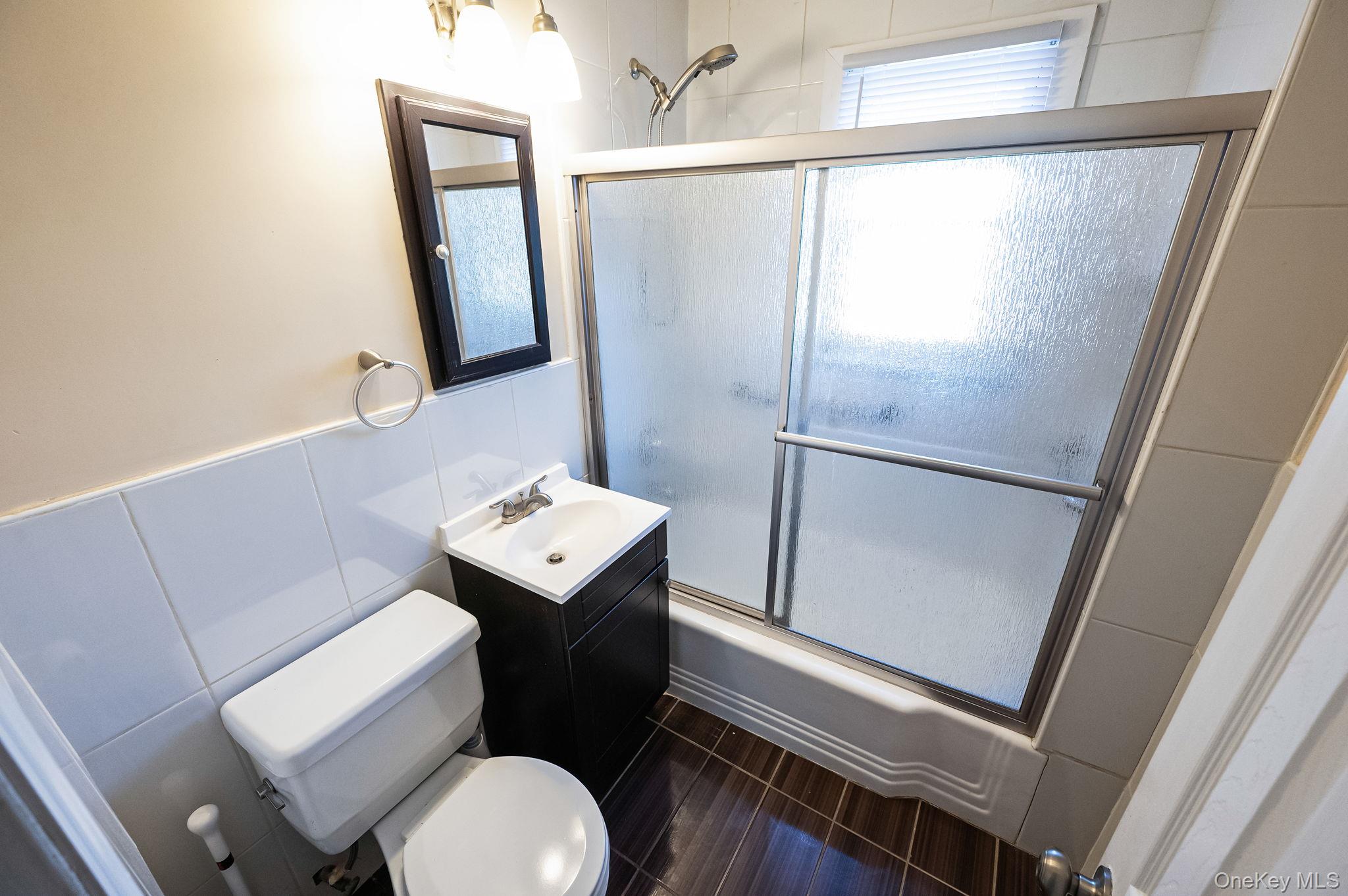 #15 photo, 148-07 61st Road, फ्लशिंग Flushing , NY 11367