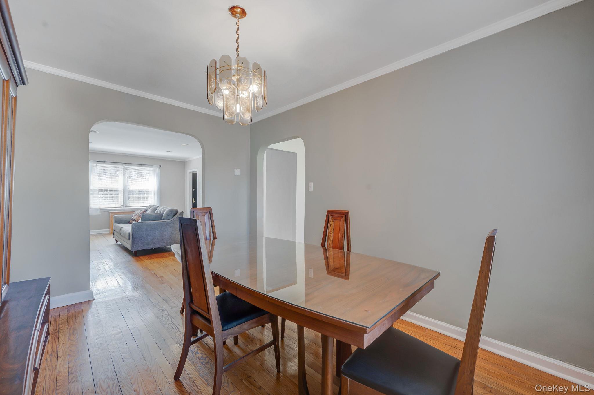 #8 photo, 148-07 61st Road, फ्लशिंग Flushing , NY 11367