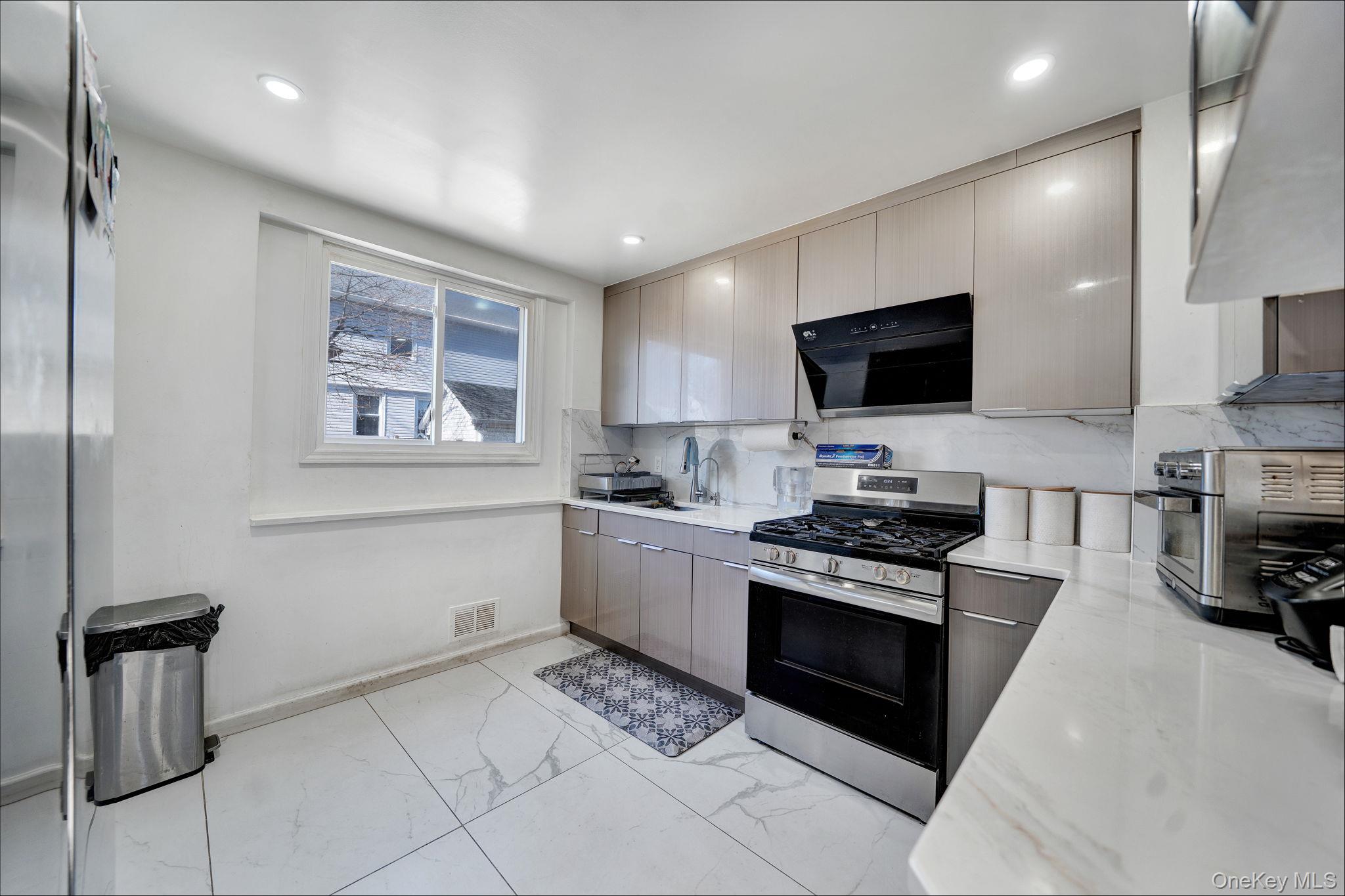 #13 photo, 91-04 218th Place, Queens Village , NY 11428