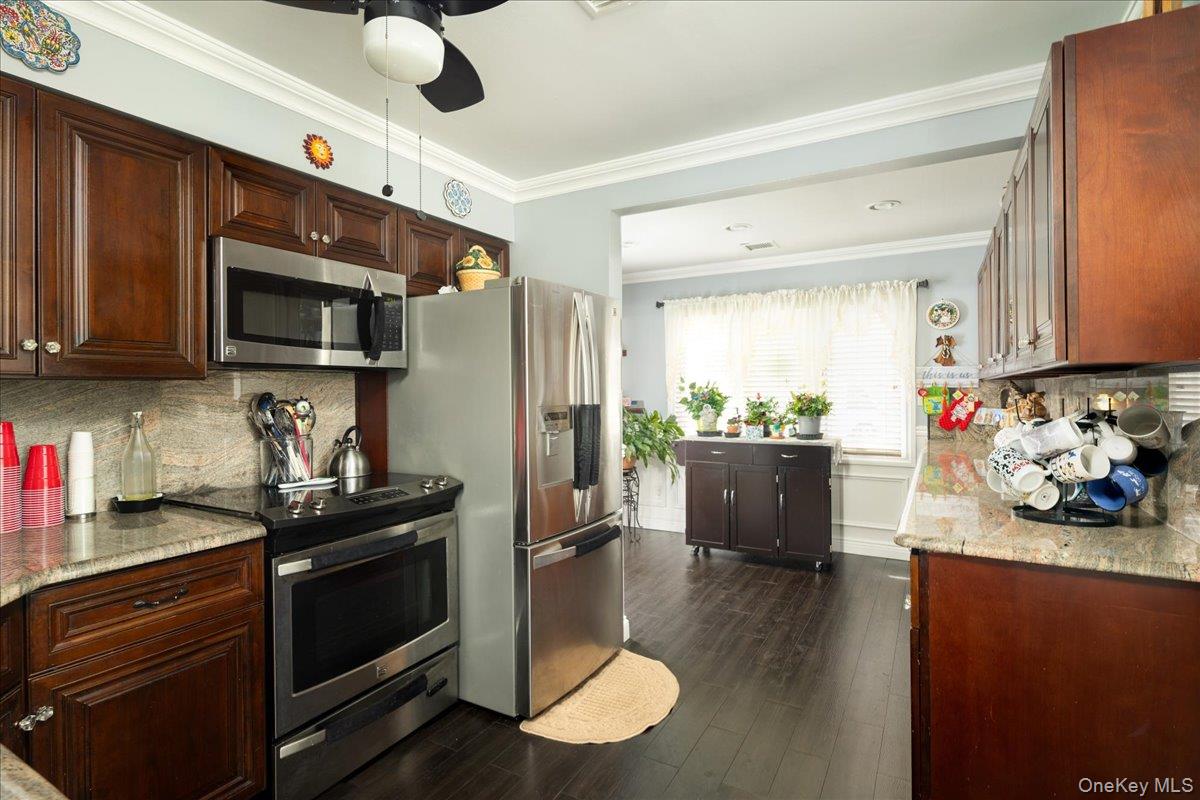 #10 photo, 35 Carnation Road, ナッソー郡 Levittown , NY 11756