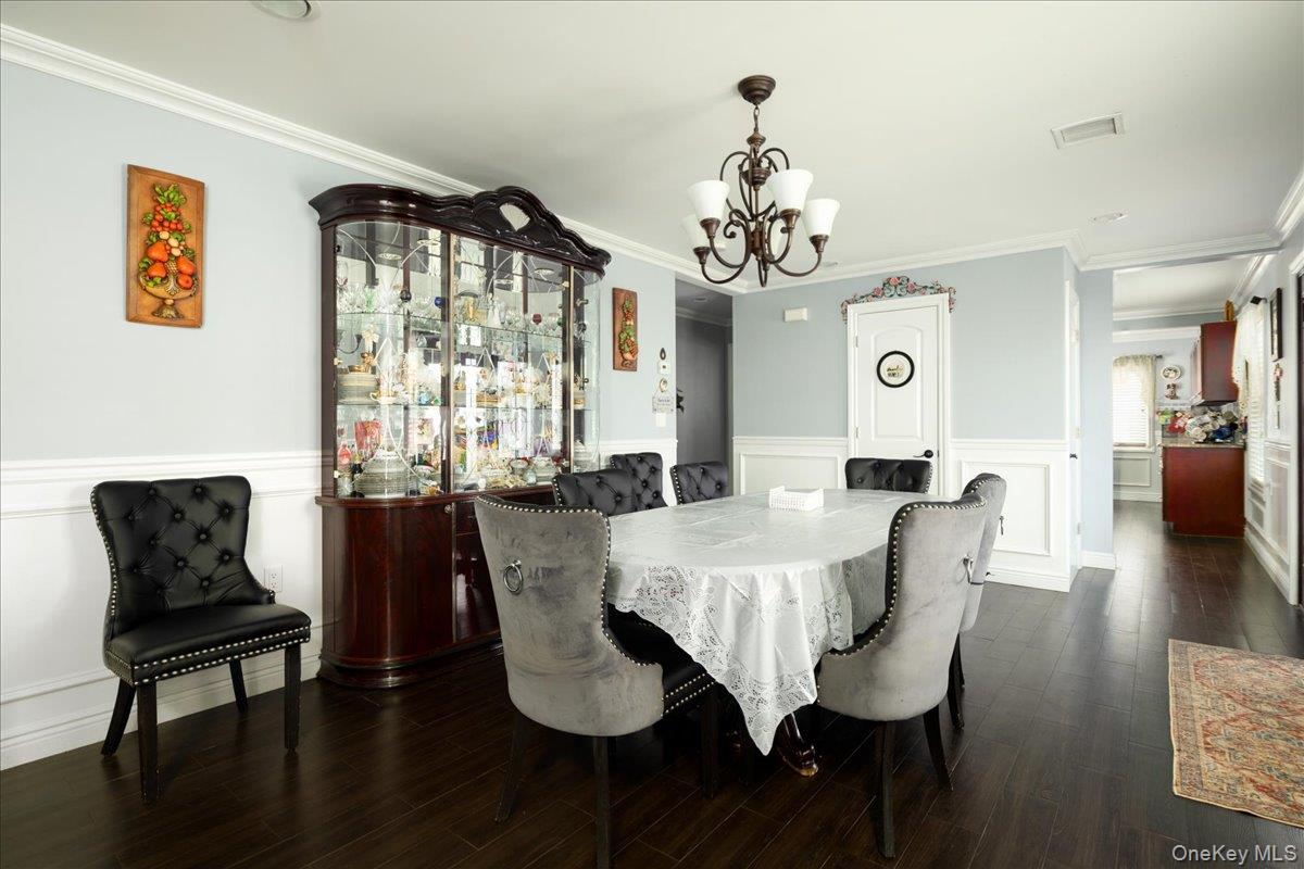 #4 photo, 35 Carnation Road, ナッソー郡 Levittown , NY 11756