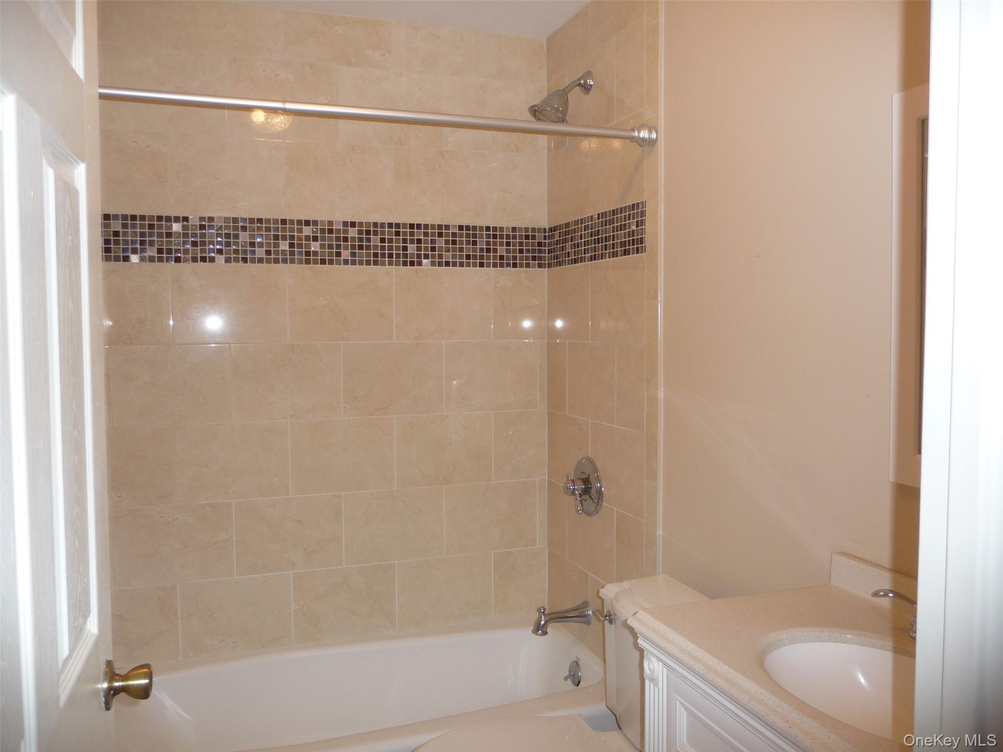 #9 photo, 1 Weather Vane Way, Middletown , NY 10940