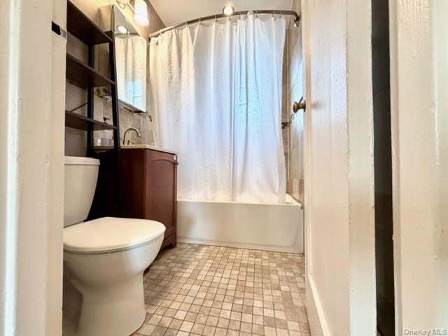 #9 photo, 216-37 68th Avenue, Oakland Gardens , NY 11364