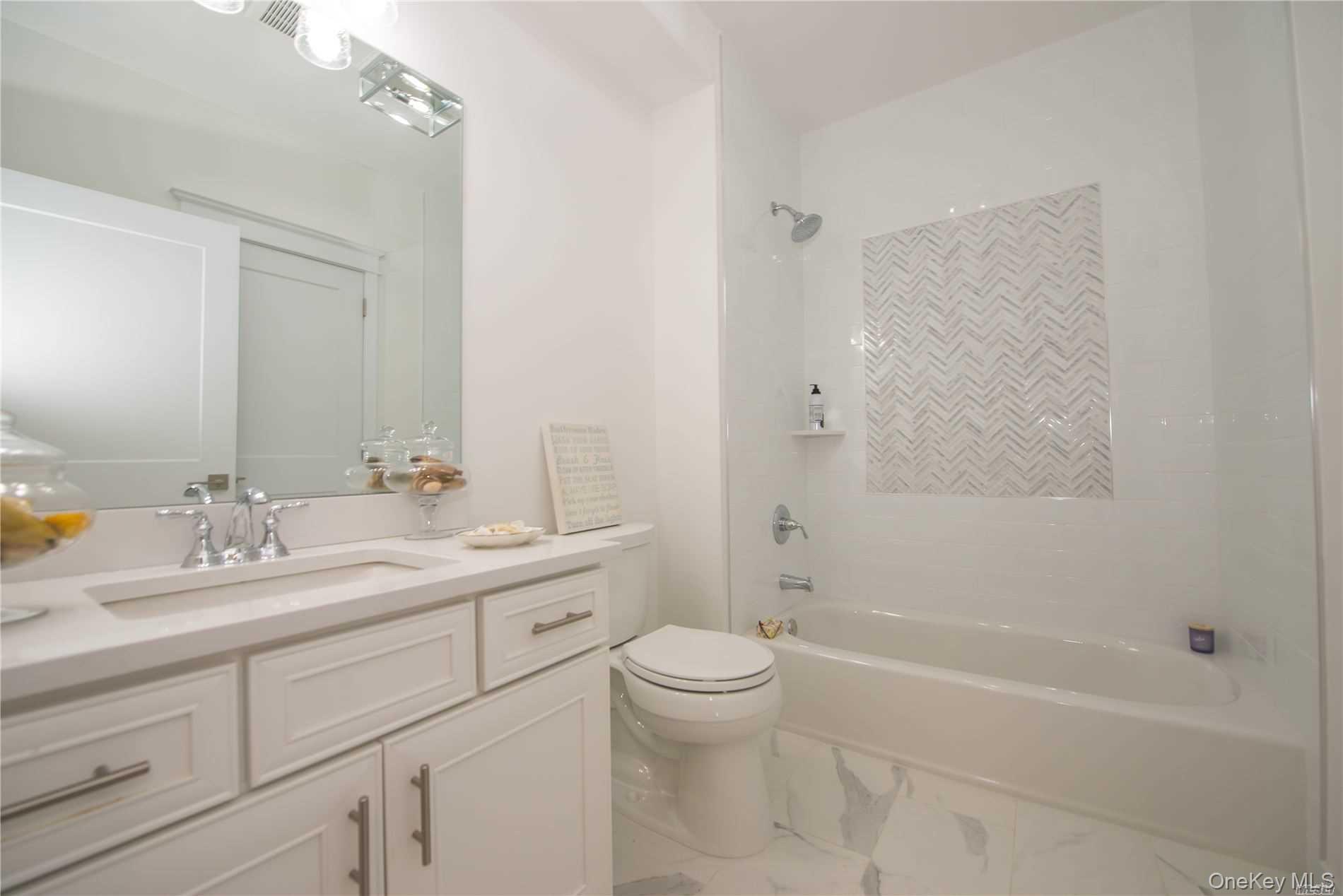 #8 photo, 8 Northridge Street, サフォーク郡 Huntington Station , NY 11746