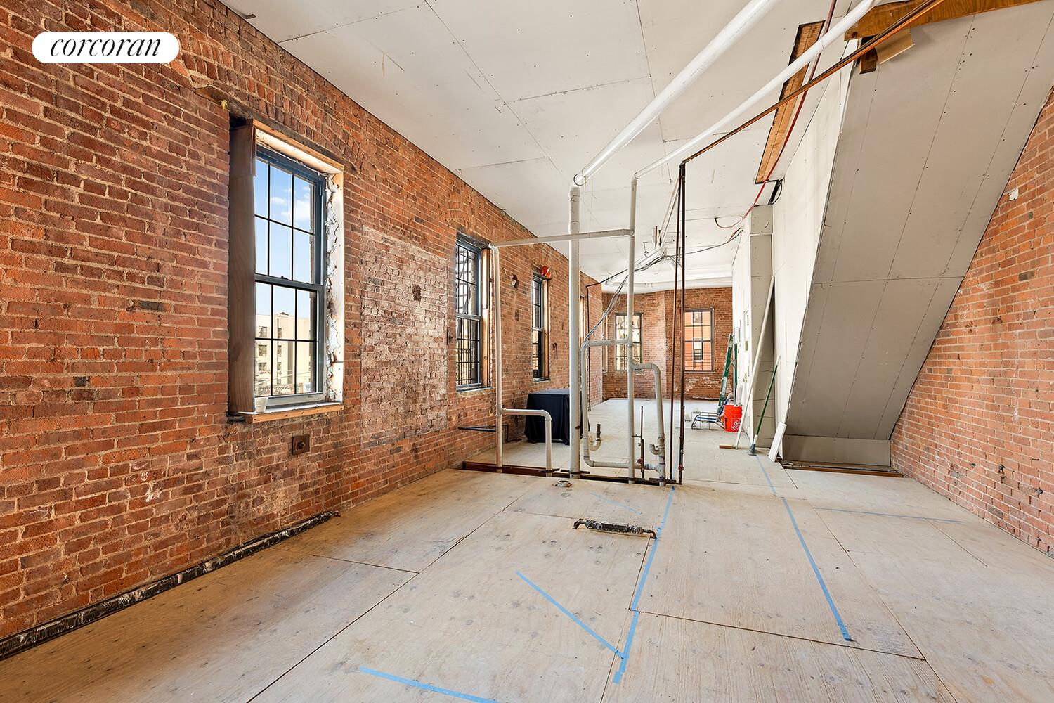 #4 photo, 442 WILLOUGHBY Avenue, ブルックリン区 Bedford-Stuyvesant , NY 11205