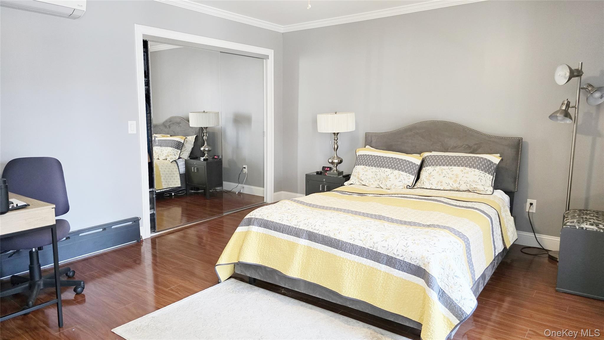 #10 photo, 37-17 221st Street, कुईंस Bayside , NY 11361