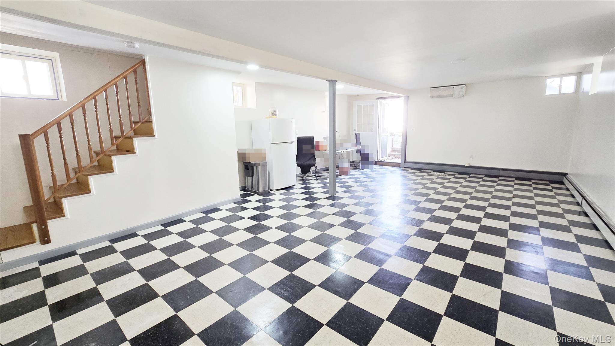 #20 photo, 37-17 221st Street, कुईंस Bayside , NY 11361