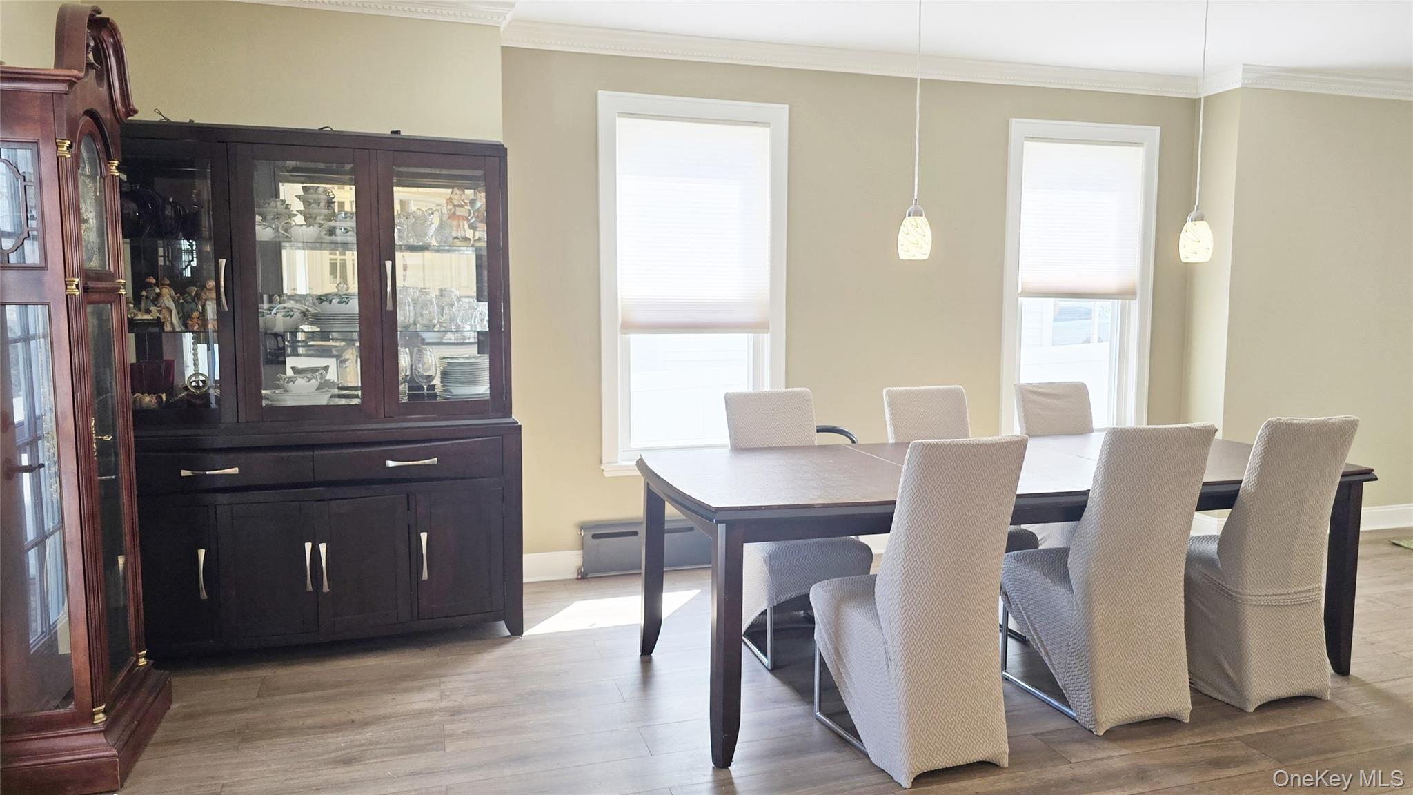 #4 photo, 37-17 221st Street, कुईंस Bayside , NY 11361