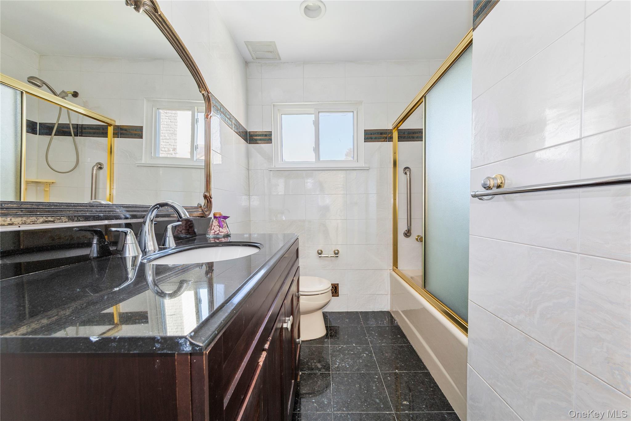 #10 photo, 7157 Douglaston Parkway, クイーンズ区 Little Neck , NY 11362