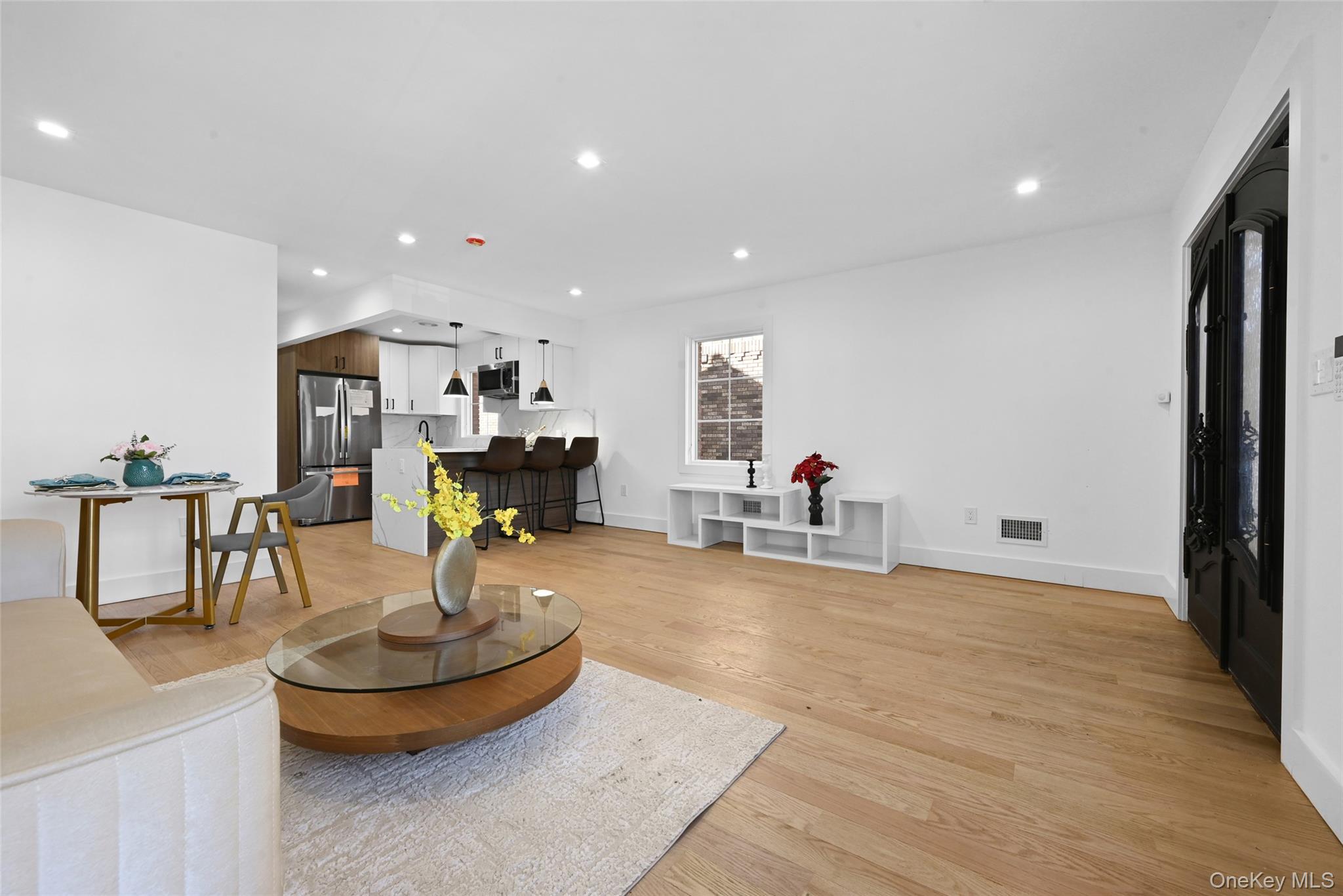 #11 photo, 38-40 215th Street, Bayside , NY 11361