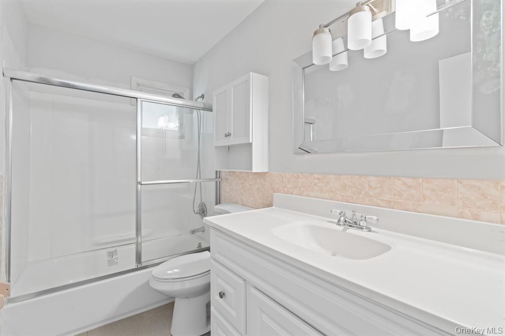 #12 photo, 49 Georgia Street, サフォーク郡 East Northport , NY 11731