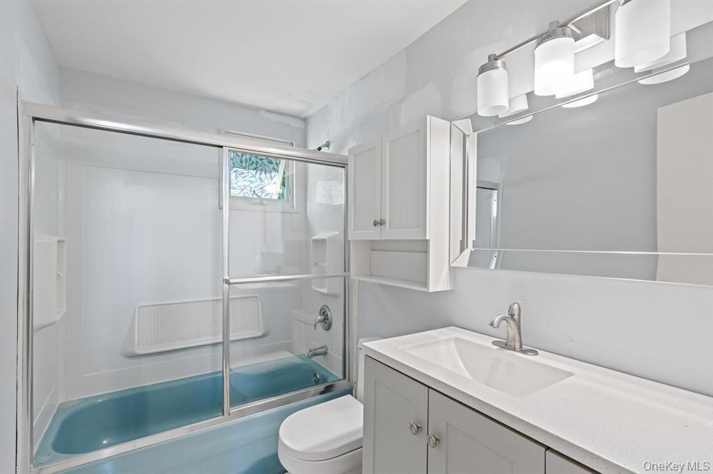 #15 photo, 49 Georgia Street, サフォーク郡 East Northport , NY 11731