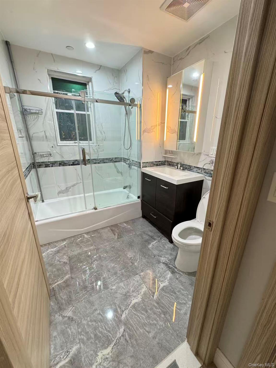 #9 photo, 31-12 38TH Avenue, Long Island City , NY 11101