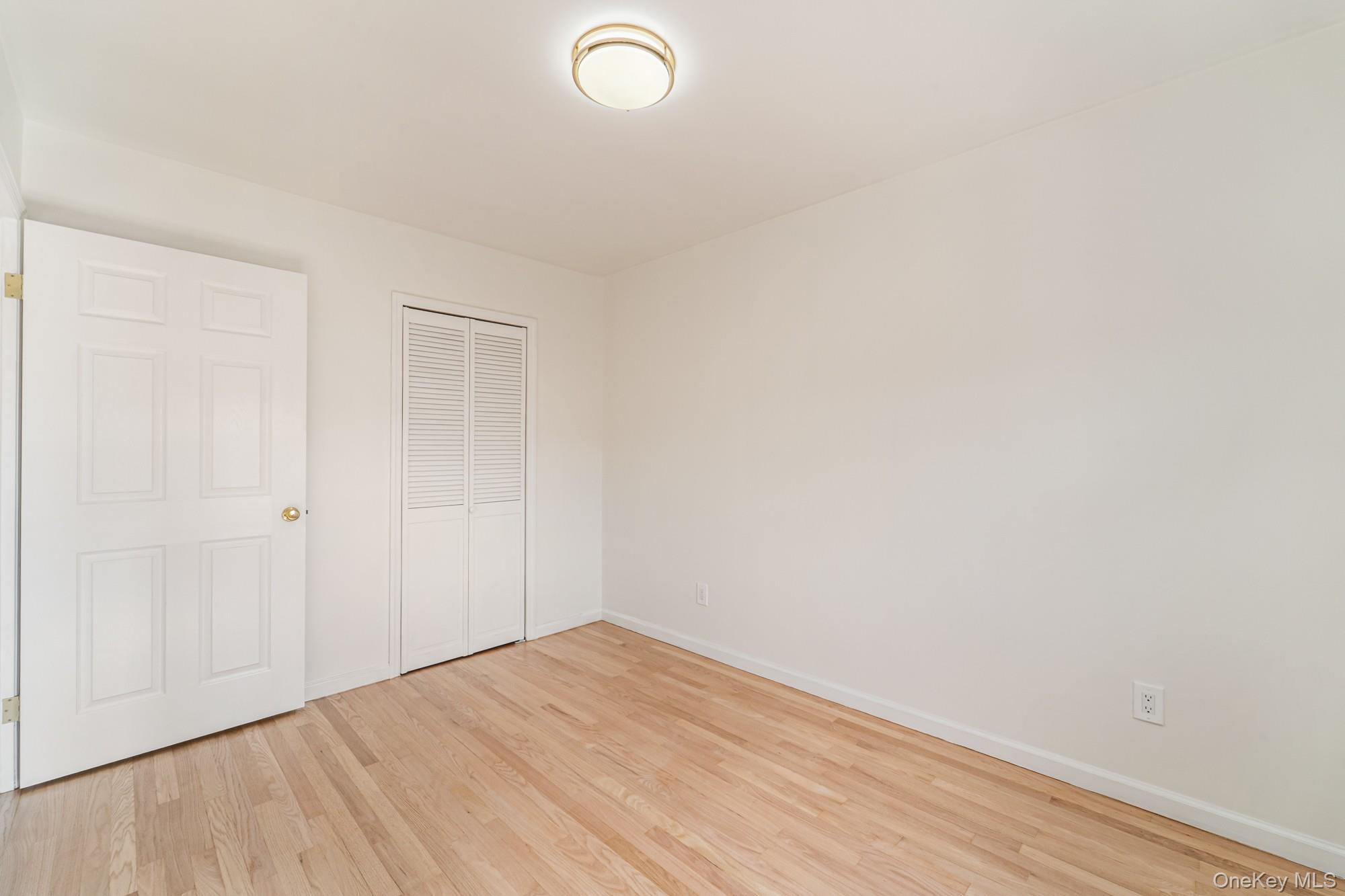 #10 photo, 4135 67th Street, クイーンズ区 Woodside , NY 11377