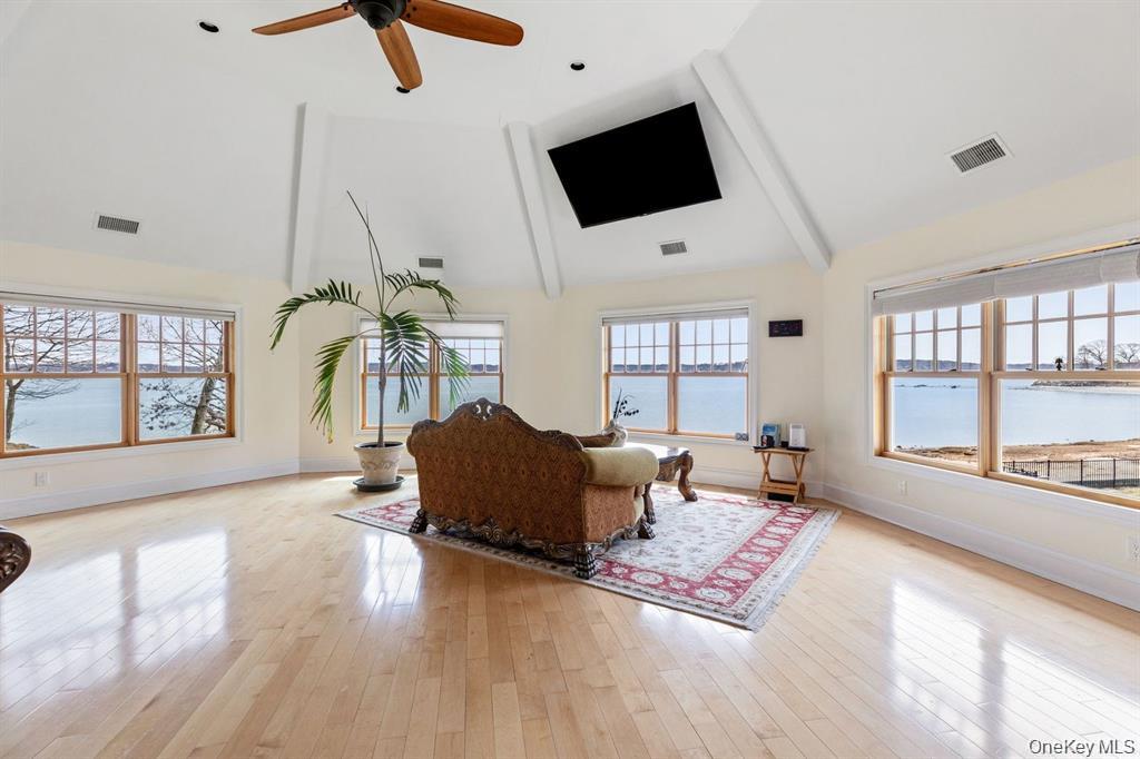 #20 photo, 33 Beach Road, サフォーク郡 Asharoken , NY 11768