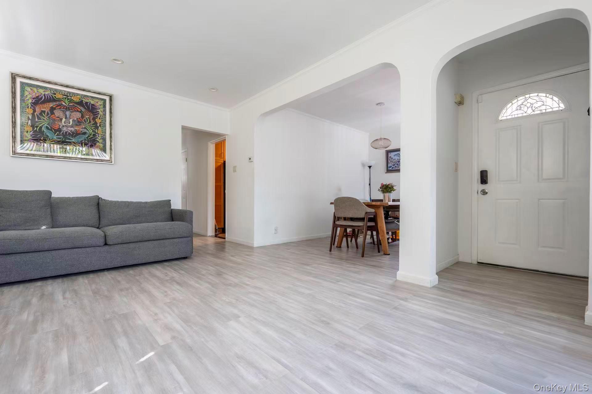 #5 photo, 5312 Clearview Expressway, クイーンズ区 Oakland Gardens , NY 11364