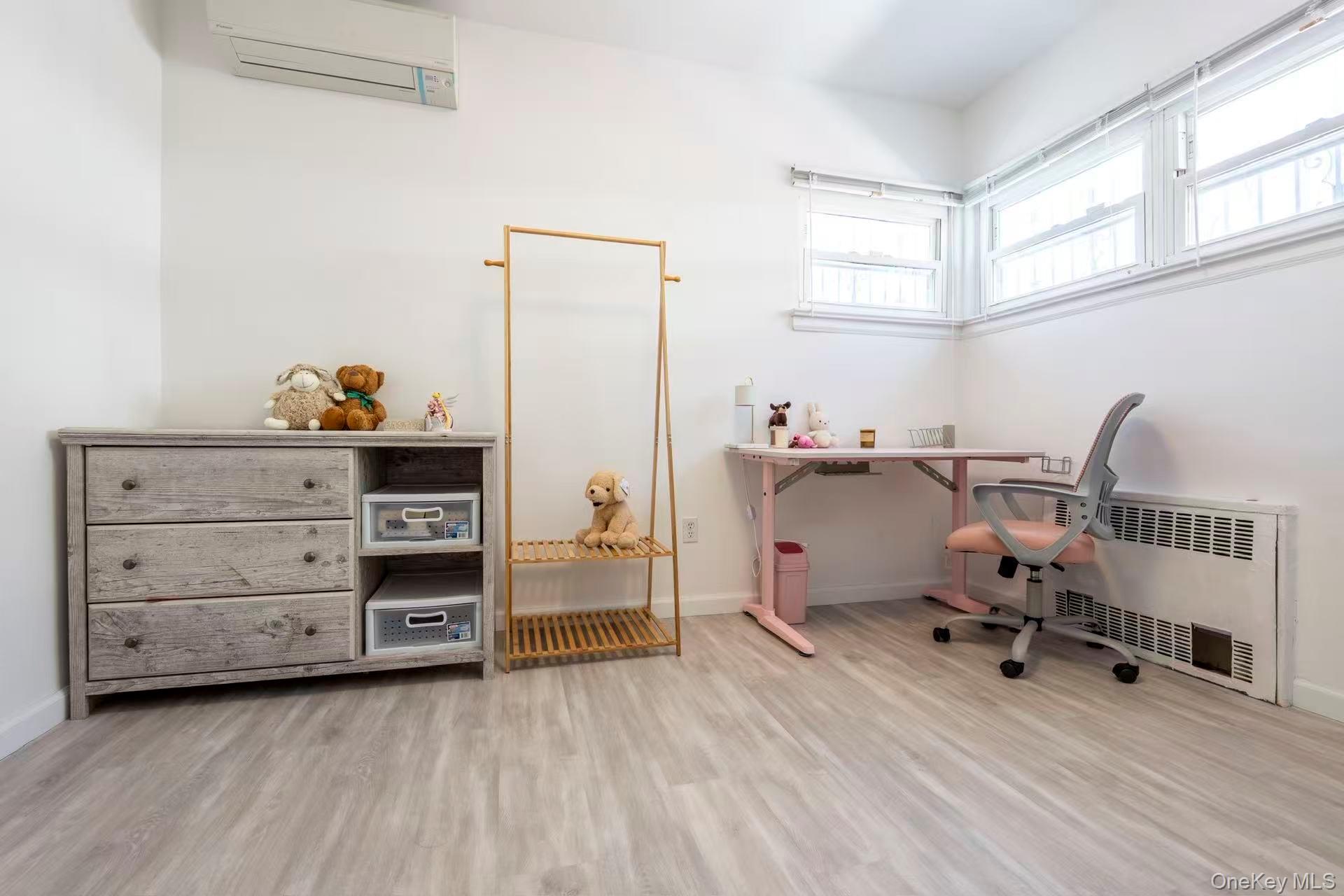 #8 photo, 5312 Clearview Expressway, クイーンズ区 Oakland Gardens , NY 11364