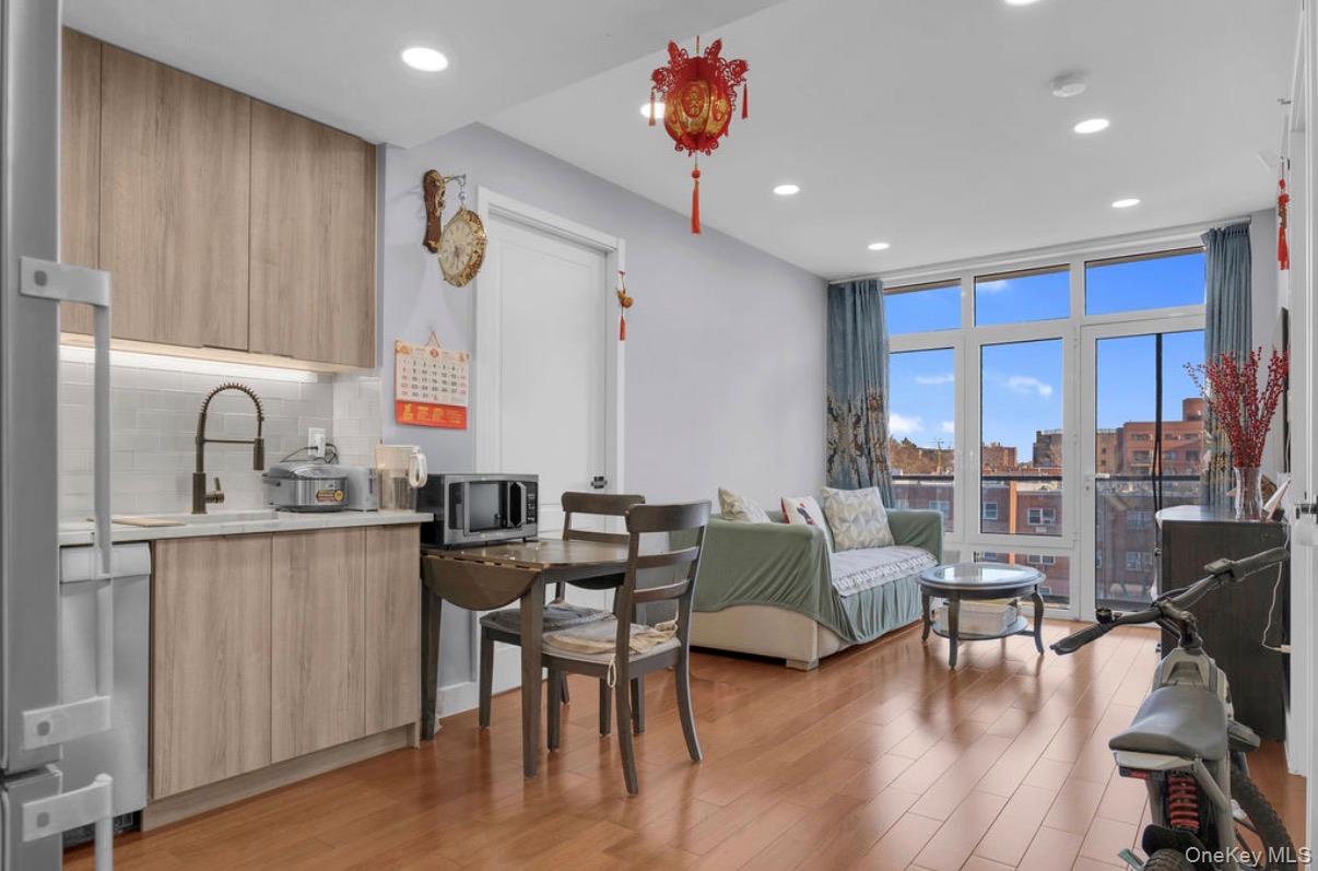 #10 photo, 146-17 Northern Boulevard, クイーンズ区 Flushing , NY 11354