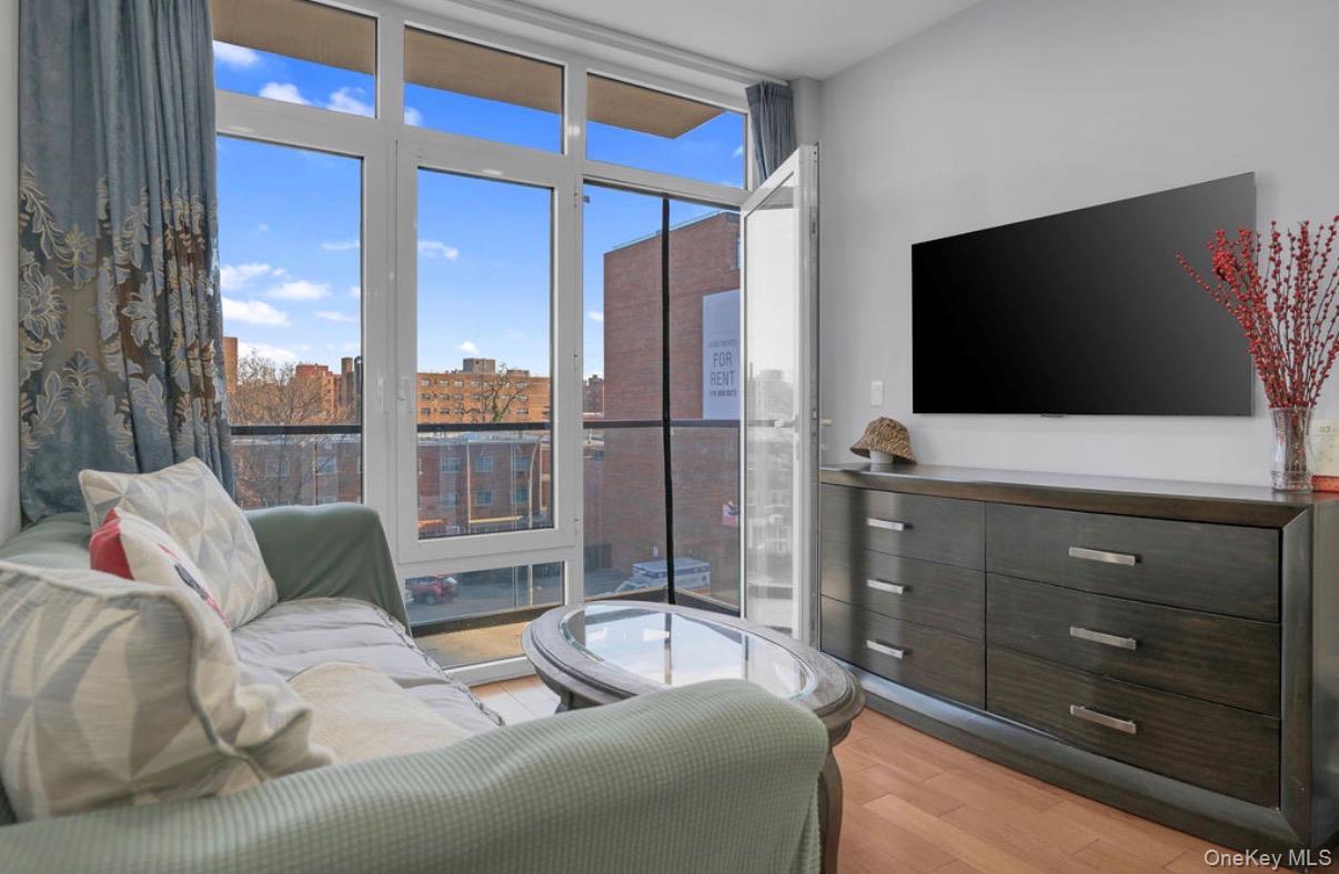 #12 photo, 146-17 Northern Boulevard, クイーンズ区 Flushing , NY 11354