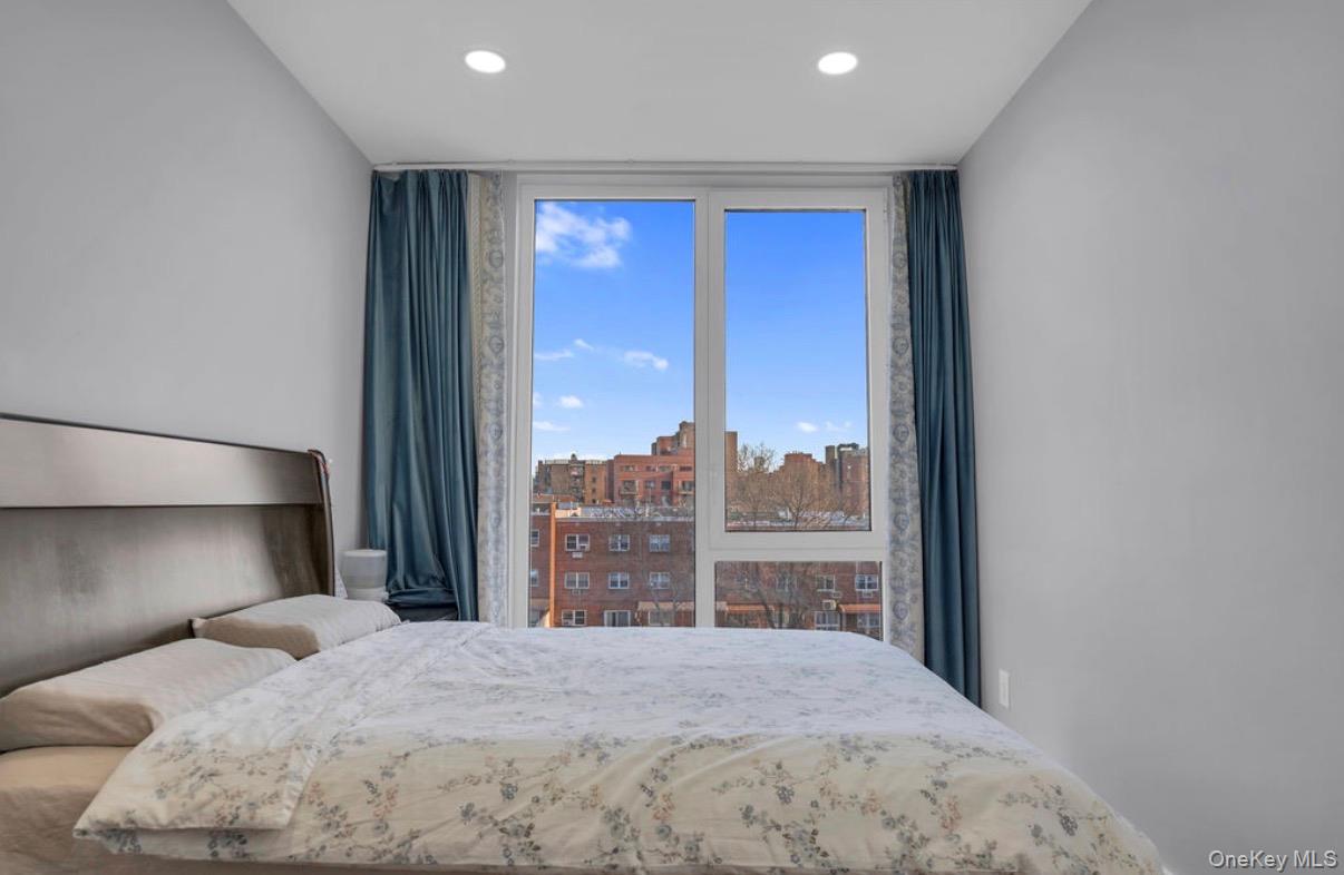 #14 photo, 146-17 Northern Boulevard, クイーンズ区 Flushing , NY 11354