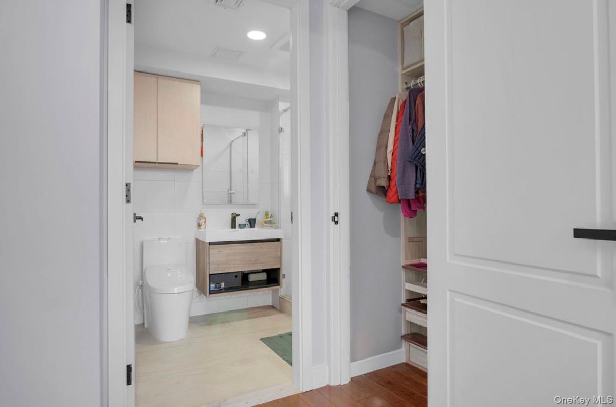 #19 photo, 146-17 Northern Boulevard, クイーンズ区 Flushing , NY 11354