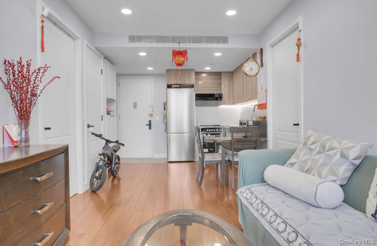 #6 photo, 146-17 Northern Boulevard, クイーンズ区 Flushing , NY 11354