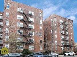 2260 Benson Avenue #1J 房源照片 1