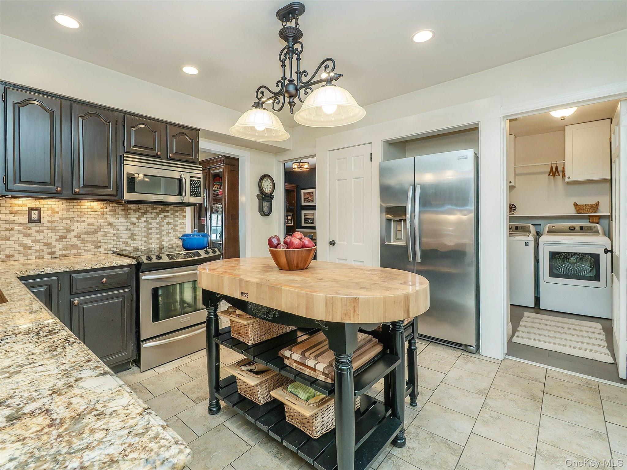 #11 photo, 3 Duke Place, Glen Cove , NY 11542