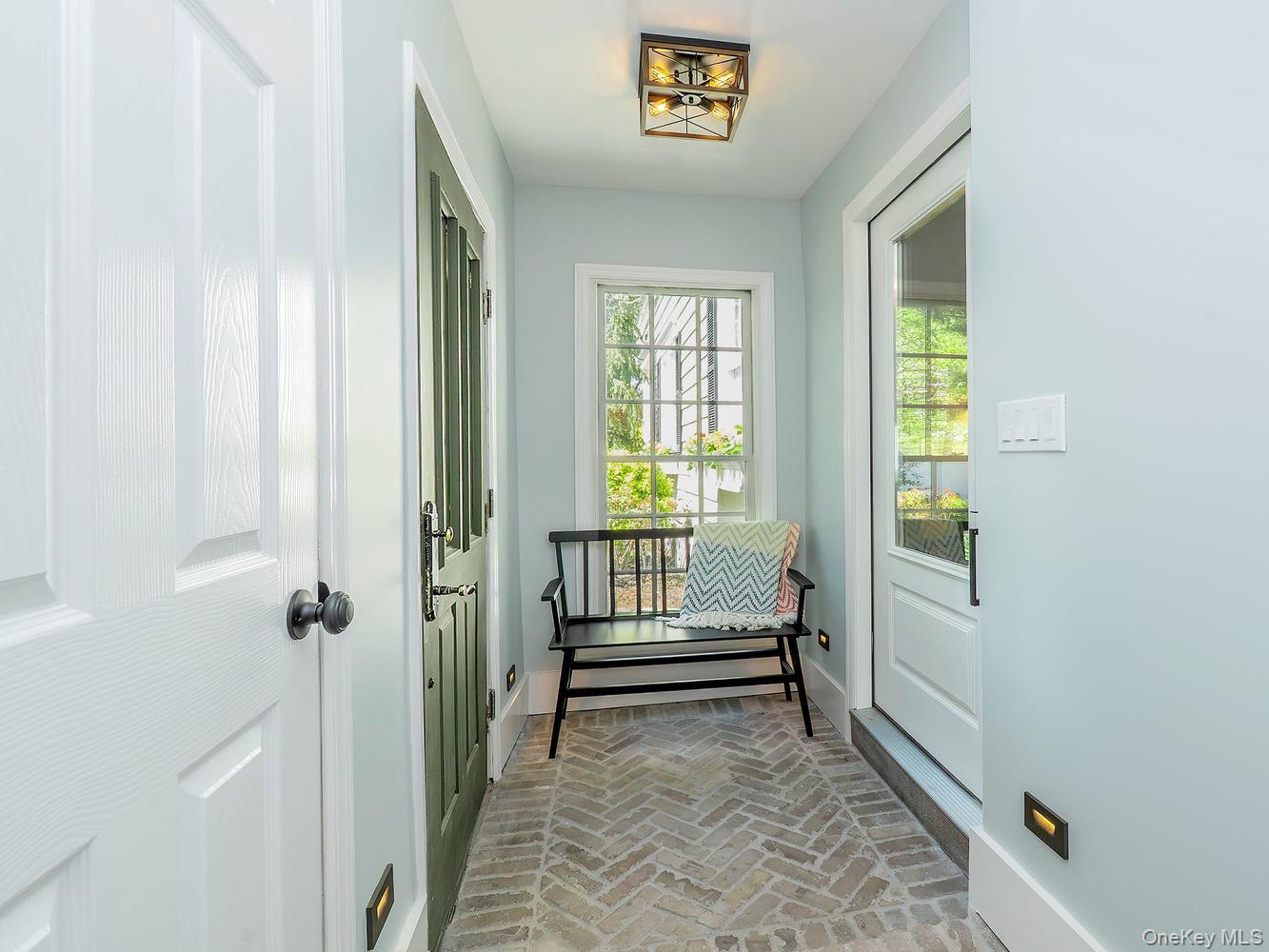#4 photo, 3 Duke Place, Glen Cove , NY 11542