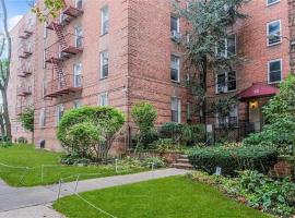 221 McDonald Avenue #4N 房源照片 1