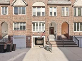 2395 E 3rd Street 房源照片 1